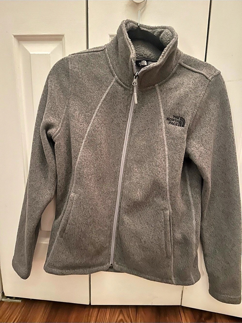 The North Face Women's Furry Fleece Full-Zip Jacket Gray Jacket